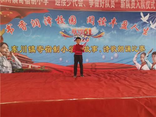 基层团讯 | 团集贤县委组织“返家乡”大学生开展“巧手剪纸迎新春”主题剪纸活动